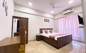 Pinakii Comfort Stay Vile Parle - Near Airport
